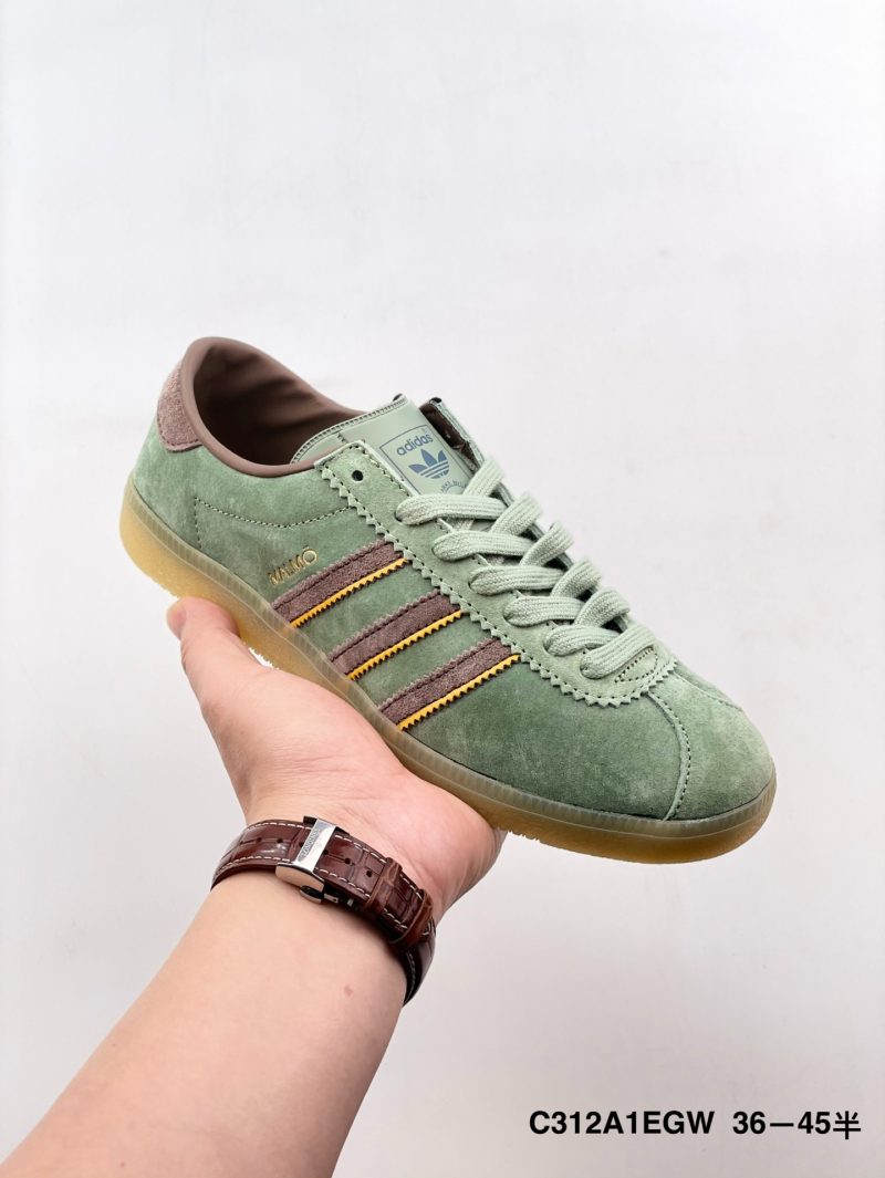 Adidas Originals Bermuda – Skateowe Buty z Przeciwpoślizgową Podeszwą | Lekkie i Wytrzymałe (Niska Cholewka)