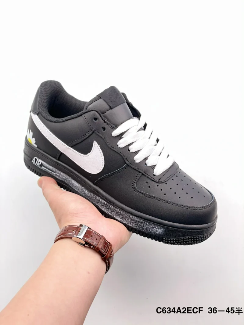 Nike Air Force 1 Low 07 x Supreme - sprzedaż hurtowa obuwia